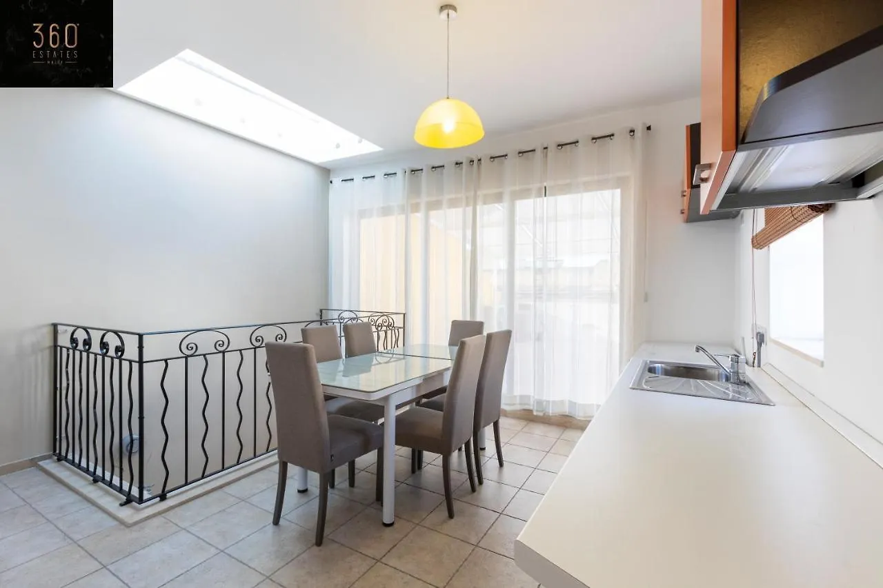 Amazing House In Sliema Central With Bbq & Parking By 360 Estates Apartment