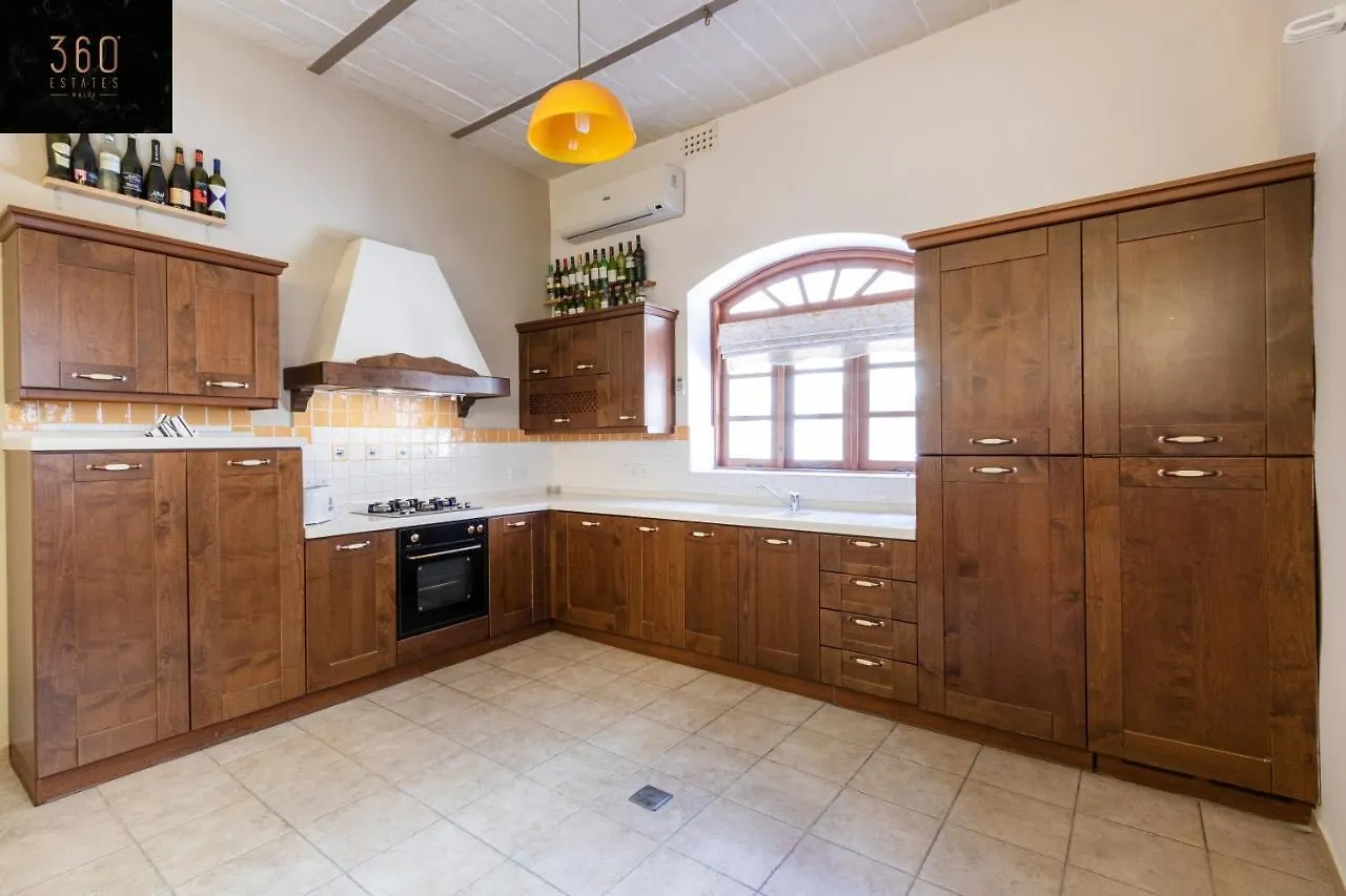 Apartment Amazing House In Sliema Central With Bbq & Parking By 360 Estates