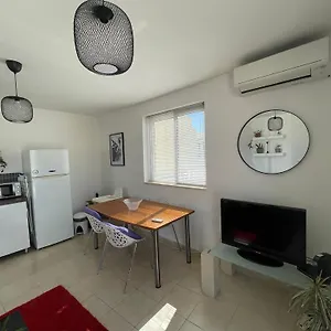 Simons Minutes Away From Balluta Bay And St Julians Apartment