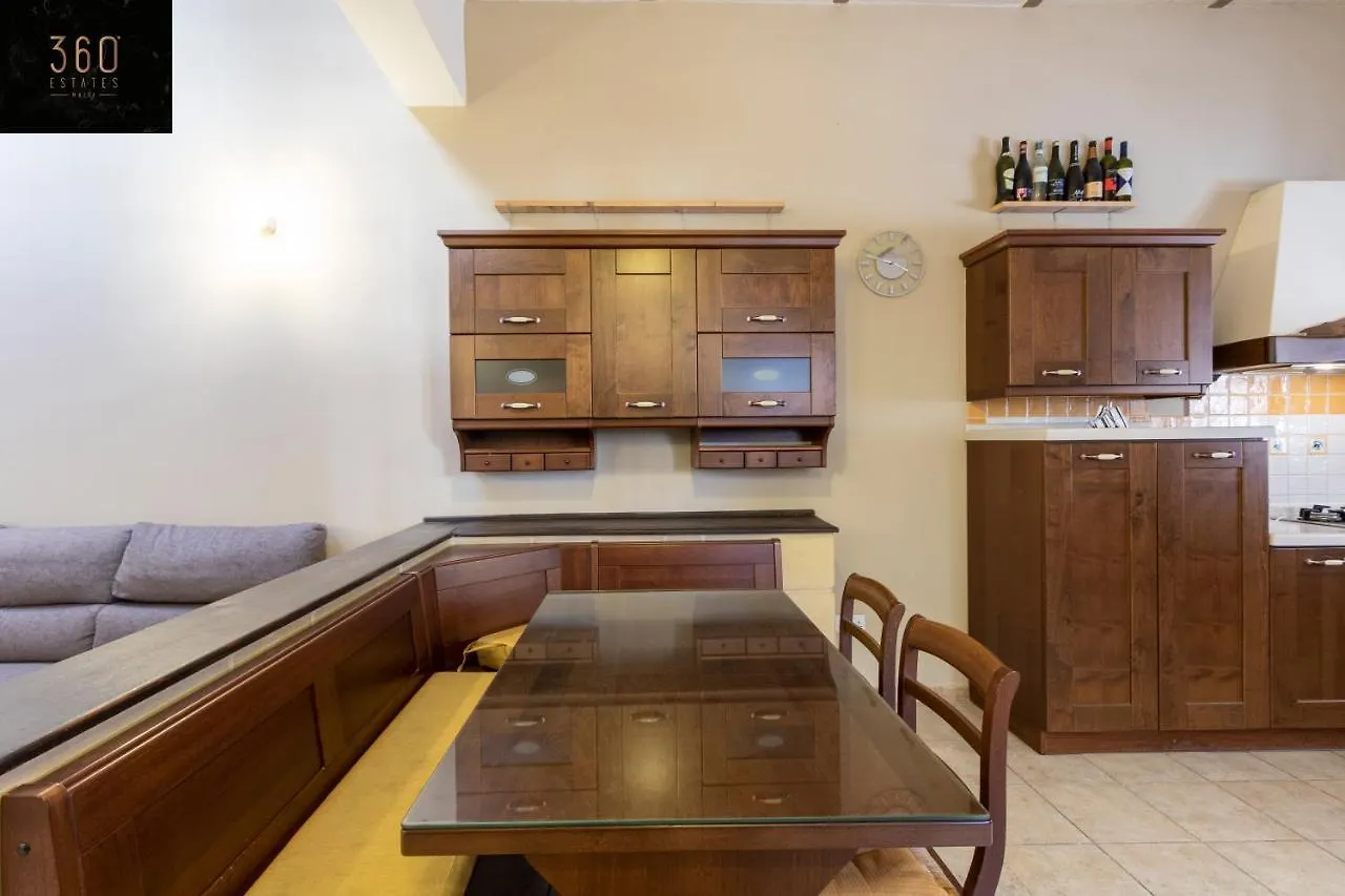 Amazing House In Sliema Central With Bbq & Parking By 360 Estates Apartment